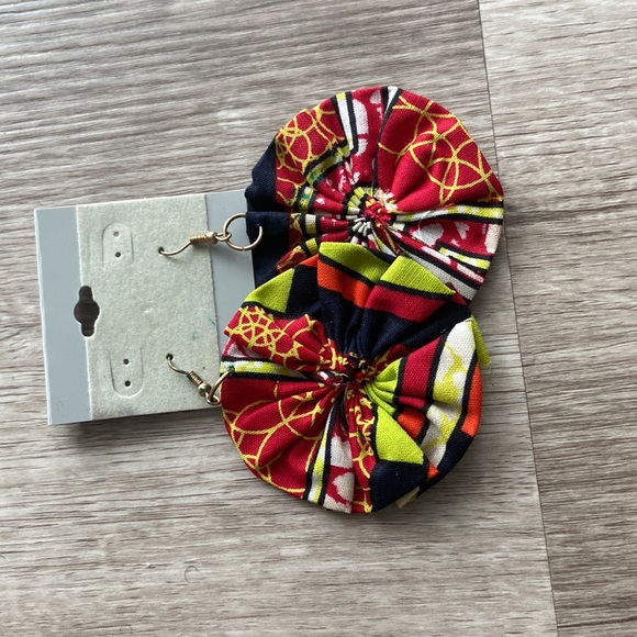 Earring bundle - Picture 3 of 3